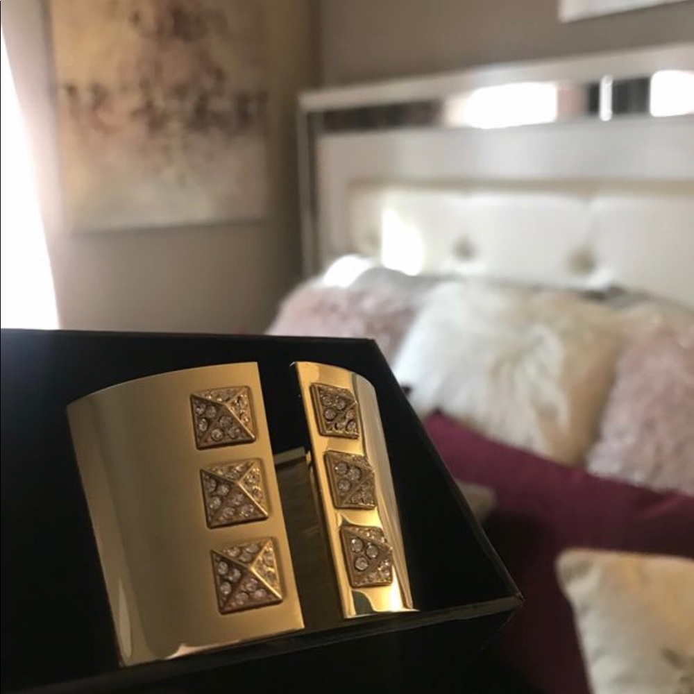 Victoria’s Secret gold cuff bracelet